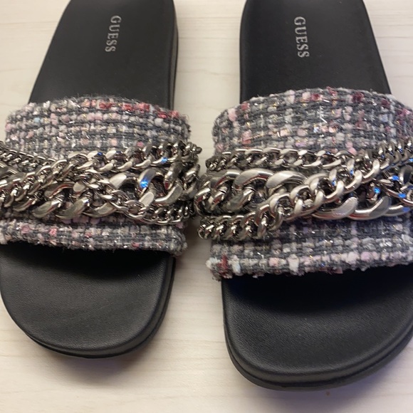 Guess Salina Flat Sandals Grey/Pink Silver Chains Sz 7M Light Comfy Brand New - Picture 5 of 9
